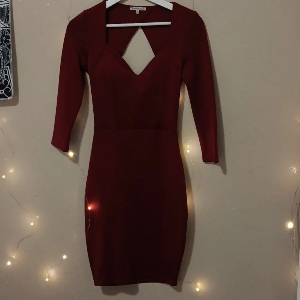 Dress - Picture 1 of 3
